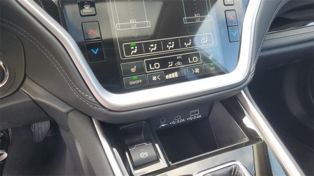 Photo of 2025 Ice Silver Metallic Subaru Outback
