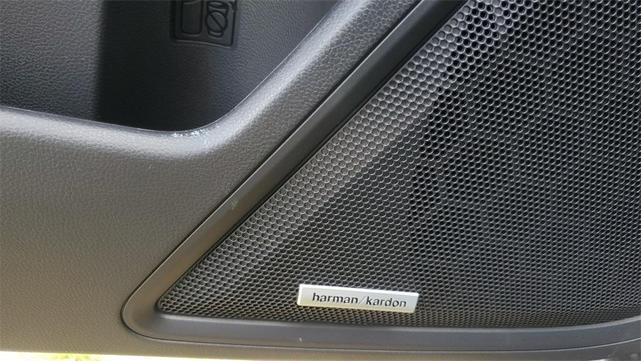 Photo of 2025 Ice Silver Metallic Subaru Outback
