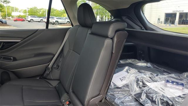 Photo of 2025 Ice Silver Metallic Subaru Outback