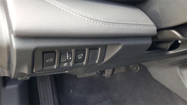 Photo of 2025 Ice Silver Metallic Subaru Outback