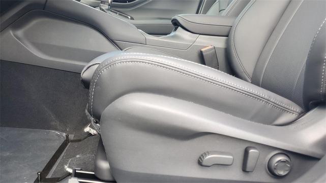 Photo of 2025 Ice Silver Metallic Subaru Outback
