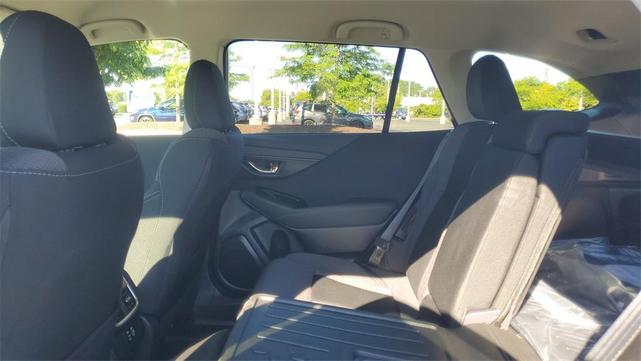 Photo of 2025 Ice Silver Metallic Subaru Outback
