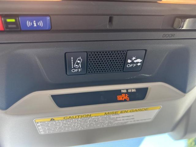 Photo of 2023 Crystal White Pearl Subaru Crosstrek