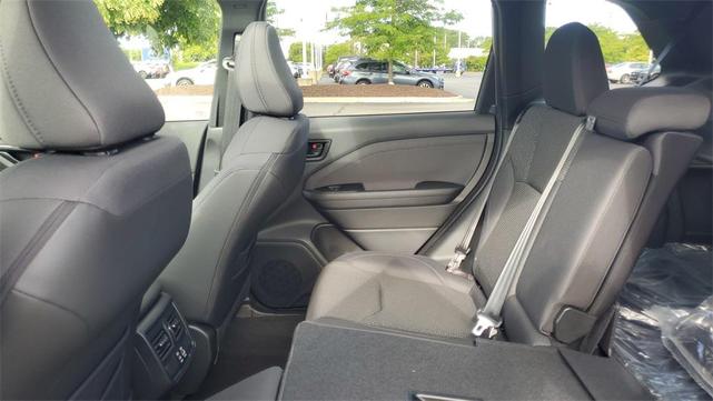 Photo of 2025 Ice Silver Metallic Subaru Forester