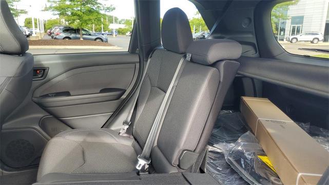 Photo of 2025 Ice Silver Metallic Subaru Forester