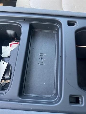 Photo of 2020 Pangea Green Land Rover Defender