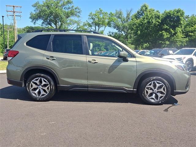 Photo of 2021 Jasper Green Metallic Subaru Forester