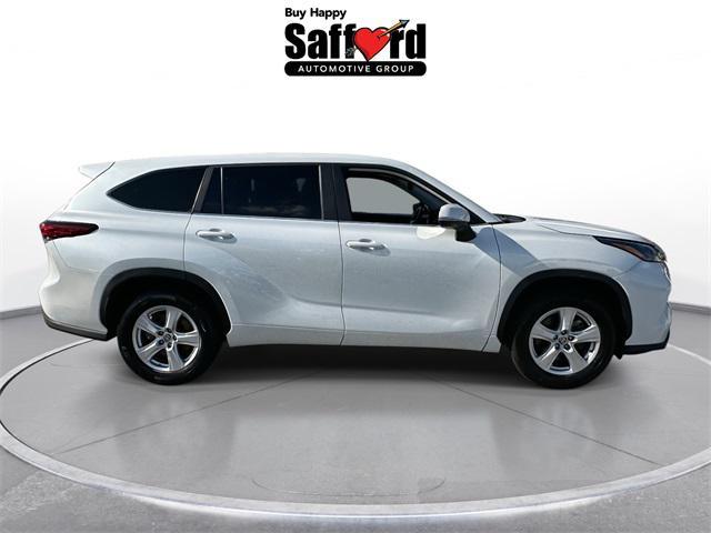 Photo of 2023 Wind Chill Toyota Highlander
