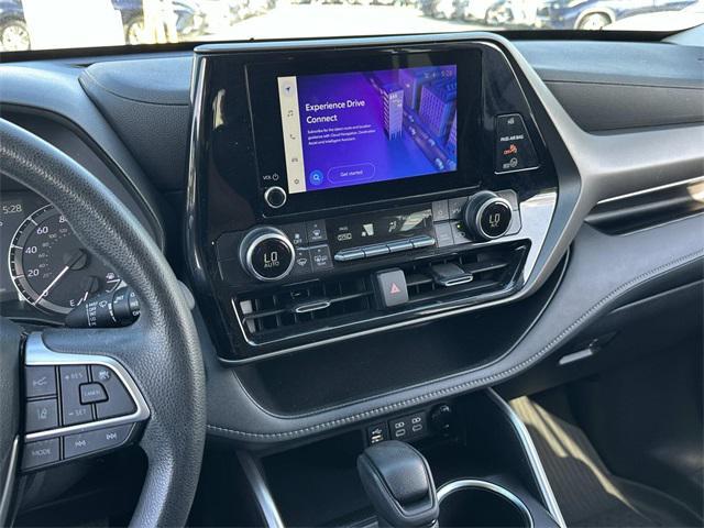 Photo of 2023 Wind Chill Toyota Highlander