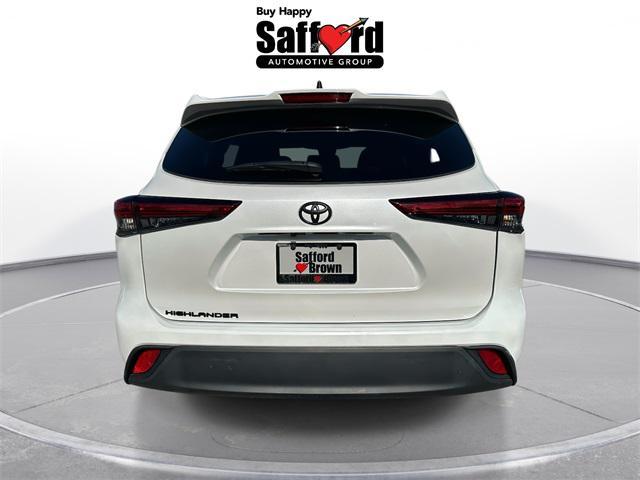 Photo of 2023 Wind Chill Toyota Highlander