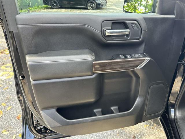 Photo of 2019 Black Chevrolet Silverado 1500