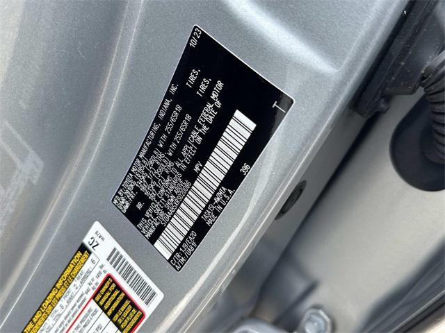Photo of 2024 Celestial Silver Metallic Toyota Grand Highlander