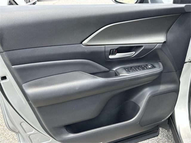 Photo of 2024 Celestial Silver Metallic Toyota Grand Highlander