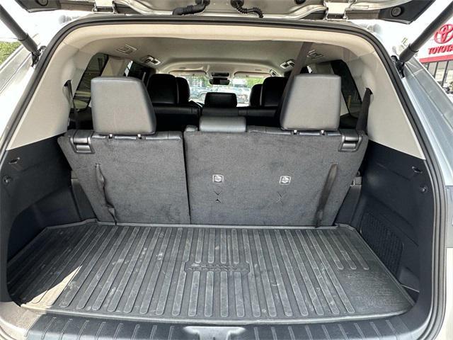 Photo of 2024 Celestial Silver Metallic Toyota Grand Highlander