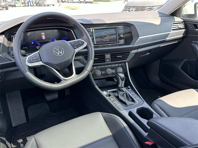 Photo of 2024 Opal White Volkswagen Jetta