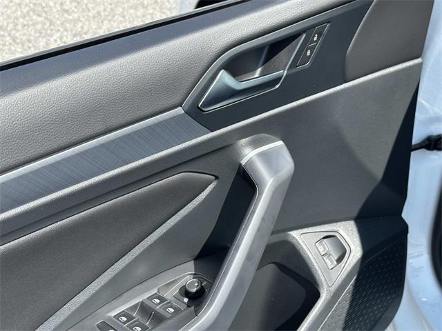 Photo of 2024 Opal White Volkswagen Jetta