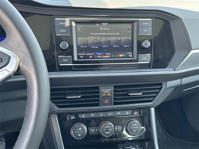 Photo of 2024 Opal White Volkswagen Jetta
