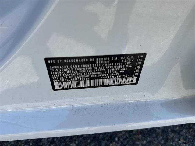 Photo of 2024 Opal White Volkswagen Jetta