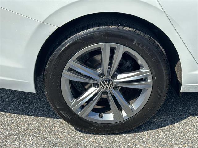 Photo of 2024 Opal White Volkswagen Jetta