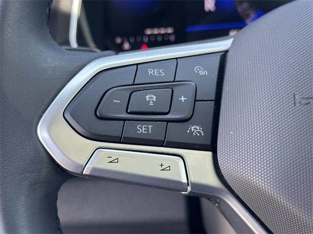 Photo of 2024 Opal White Volkswagen Jetta