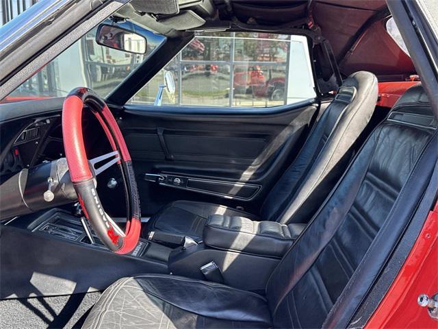 Photo of 1975 Red Chevrolet Corvette