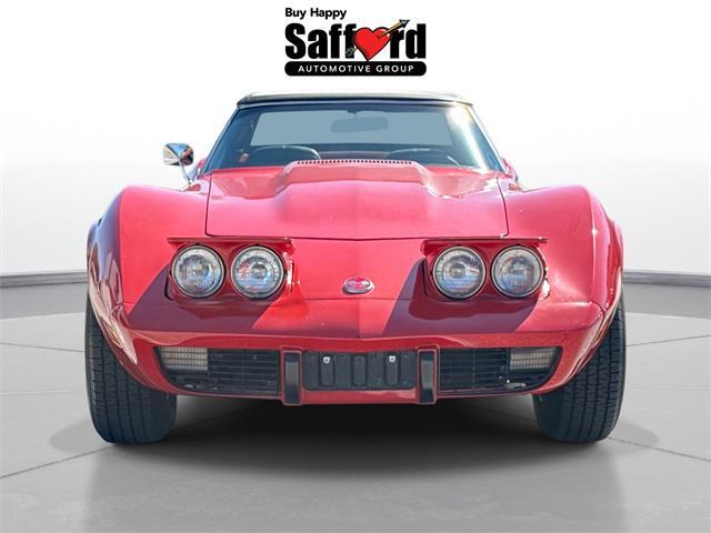 Photo of 1975 Red Chevrolet Corvette
