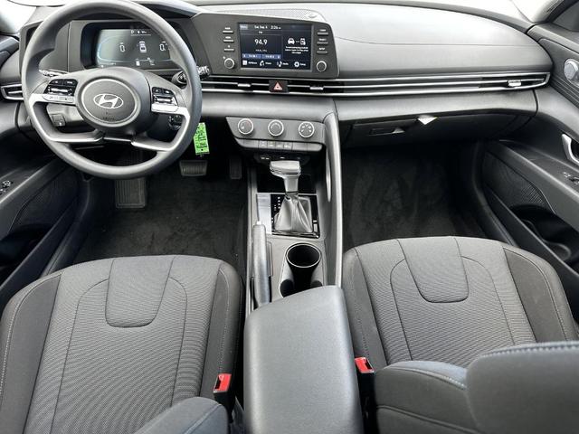 Photo of 2025 Metal Hyundai ELANTRA