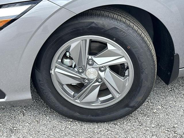 Photo of 2025 Metal Hyundai ELANTRA