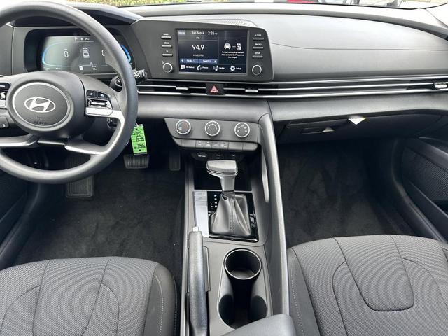 Photo of 2025 Metal Hyundai ELANTRA