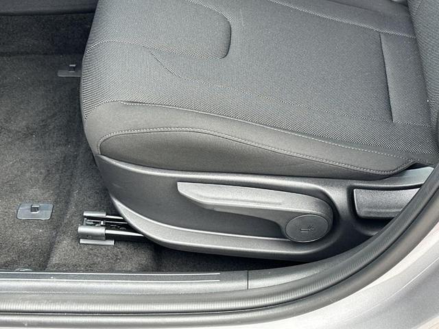 Photo of 2025 Metal Hyundai ELANTRA