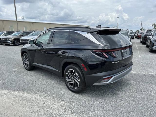 Photo of 2025 Ash Black Hyundai TUCSON Hybrid