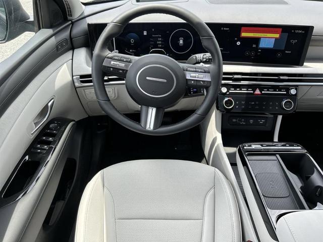 Photo of 2025 Ash Black Hyundai TUCSON Hybrid