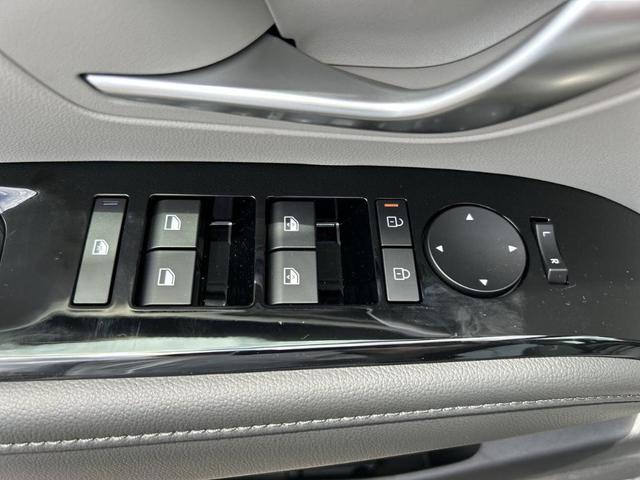 Photo of 2025 Ash Black Hyundai TUCSON Hybrid