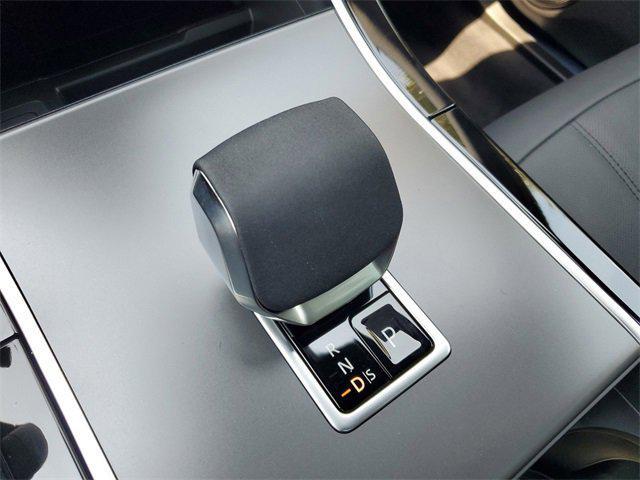 Photo of 2024 Ostuni Pearl White Metallic Land Rover Range Rover Evoque