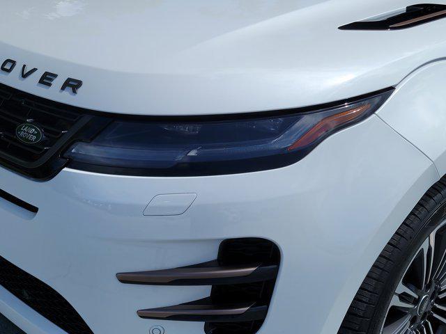 Photo of 2024 Ostuni Pearl White Metallic Land Rover Range Rover Evoque