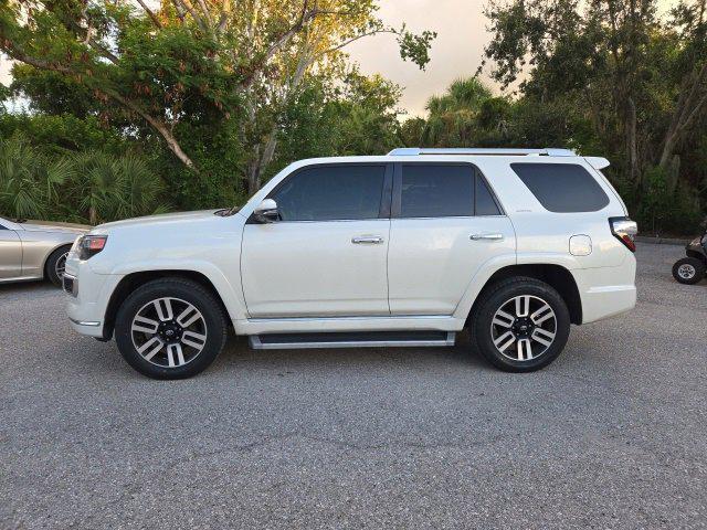 Photo of 2022 Classic Silver Metallic Toyota 4Runner