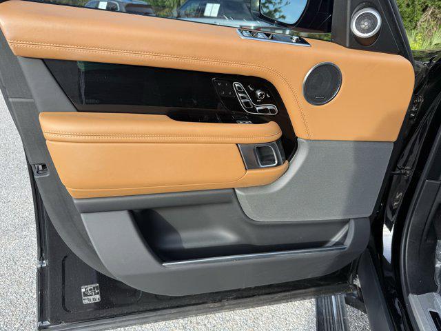 Photo of 2021 Black Land Rover Range Rover