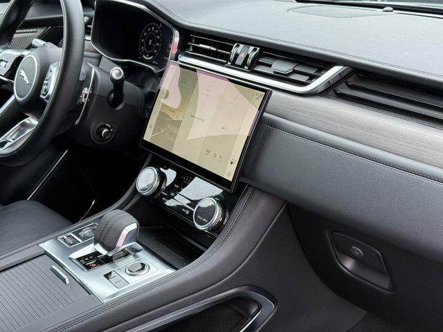 Photo of 2021 Black Jaguar F-PACE