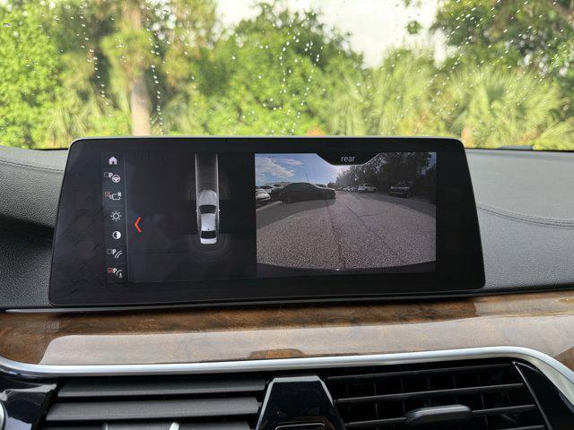 Photo of 2017 Black Sapphire Metallic BMW 540