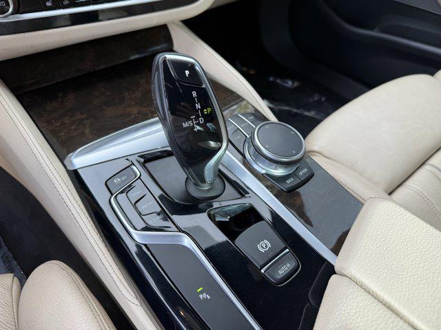 Photo of 2017 Black Sapphire Metallic BMW 540