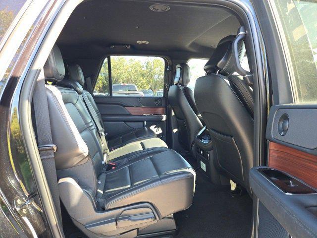 Photo of 2024 Black Metallic Lincoln Navigator