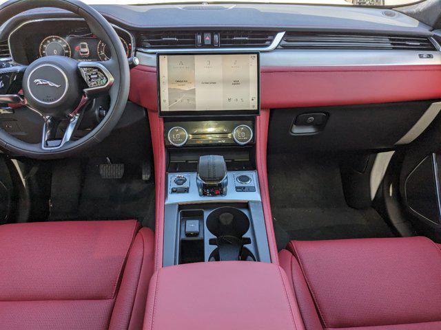 Photo of 2025 Gray Jaguar F-PACE