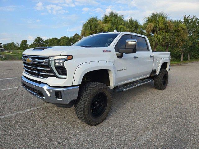 Photo of 2024 Summit White Chevrolet Silverado 2500
