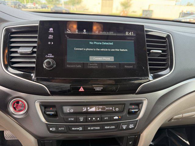 Photo of 2022 Platinum White Pearl Honda Pilot
