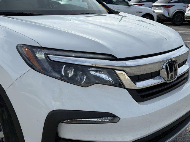 Photo of 2022 Platinum White Pearl Honda Pilot