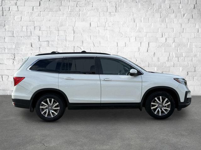 Photo of 2022 Platinum White Pearl Honda Pilot