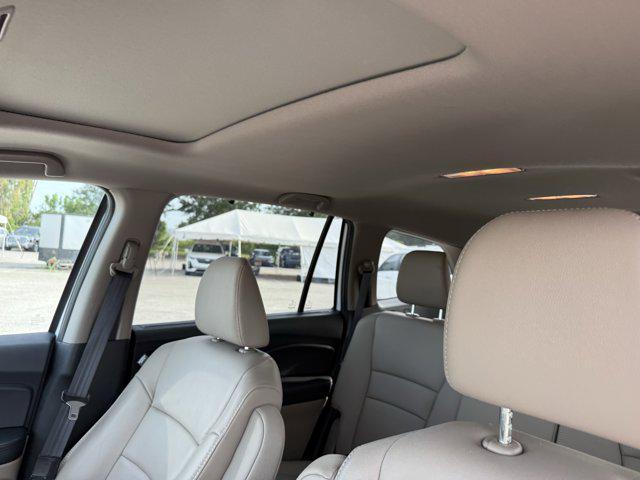 Photo of 2022 Platinum White Pearl Honda Pilot