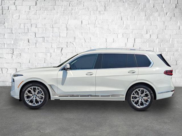 Photo of 2024 Alpine White BMW X7