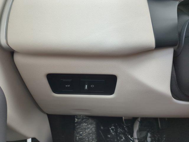 Photo of 2026 Fuji White Jaguar F-PACE