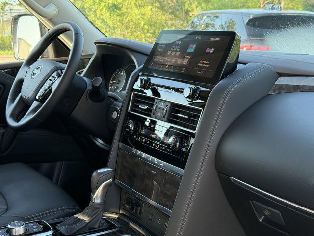 Photo of 2024 Super Black Nissan Armada